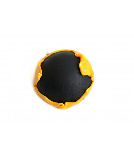 Candy-sunflower-yellow-black-brooch