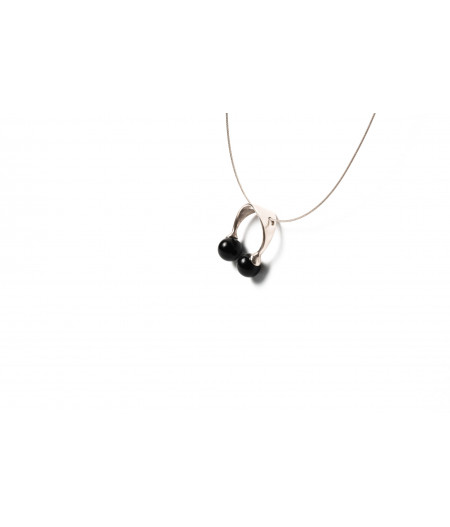Pandantiv Orbits colliding (black)