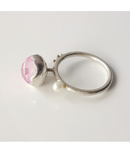 inel Sleeping Beauty din argint si granulatie aur 14k cu safir roz, sidef, cuart si perla de cultura